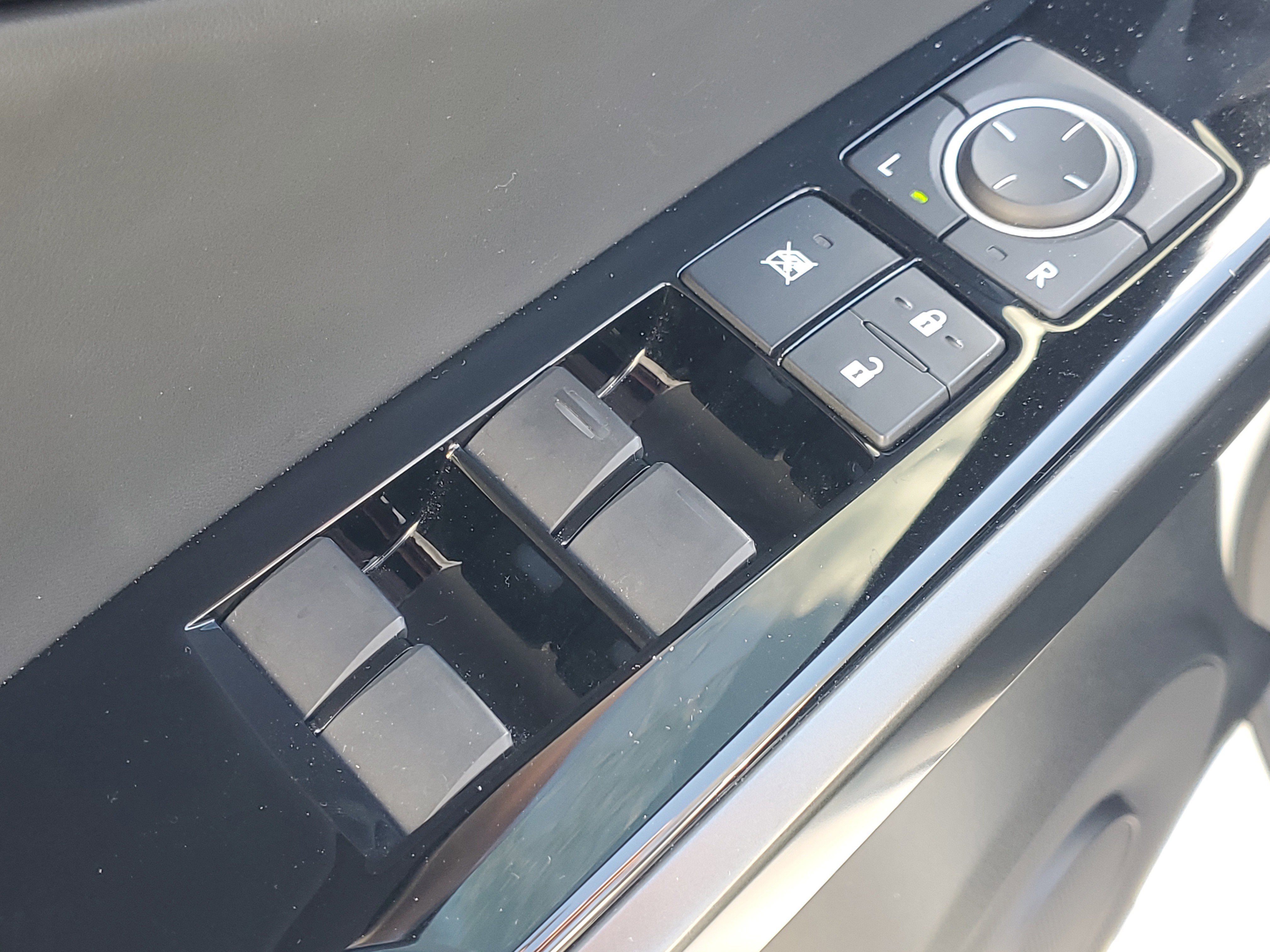 Certified 2023 Lexus IS 300 w/ Comfort Package RWD image 19
