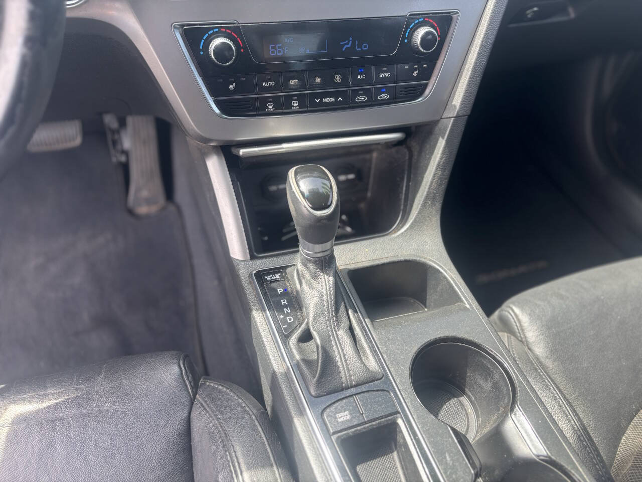 Used 2015 Hyundai Sonata Sport w/ Option Group 03 FWD image 17