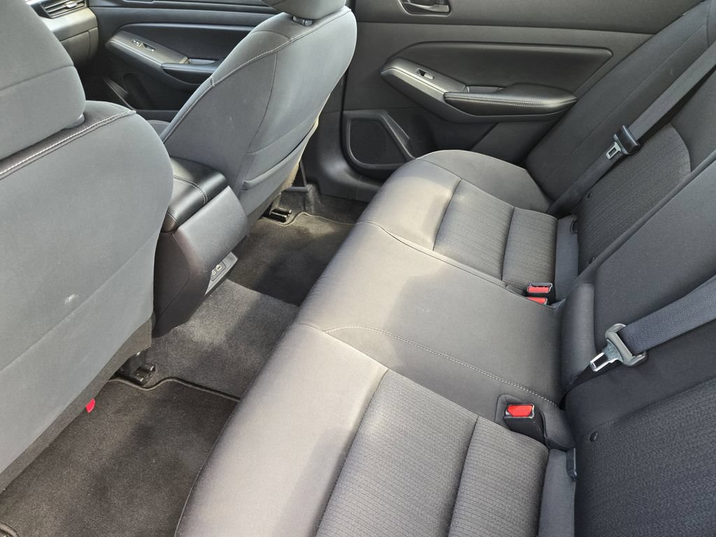 Used 2024 Nissan Altima 2.5 SV w/ SV Premium Package FWD image 30