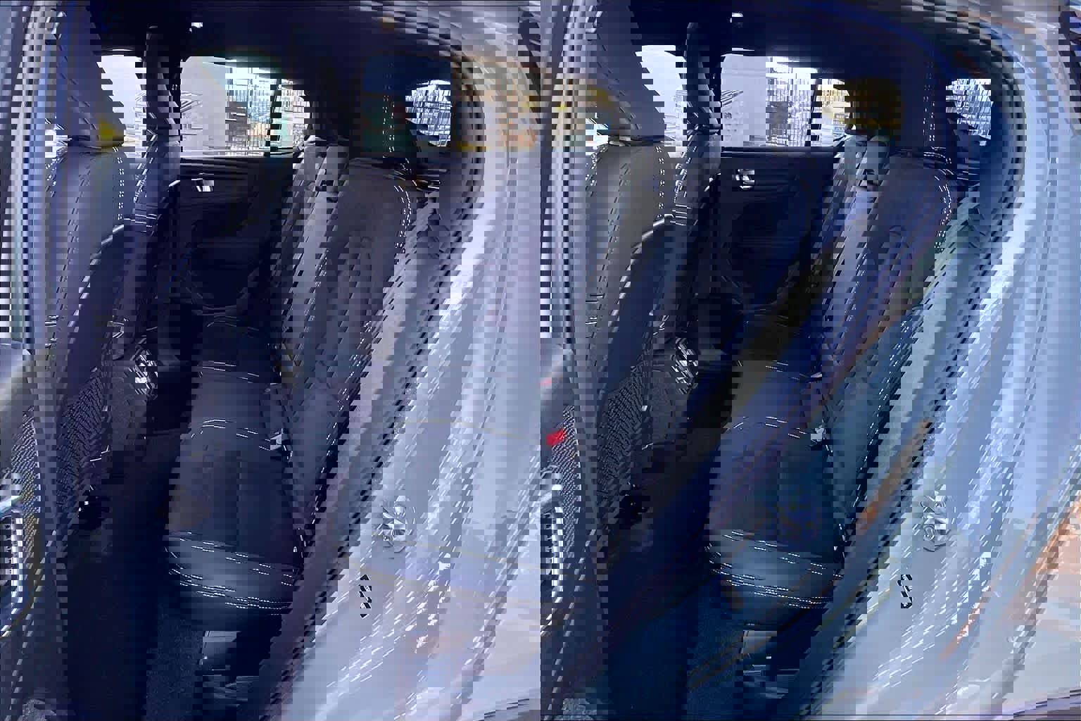 Used 2023 Volvo C40 P8 Recharge Ultimate image 29