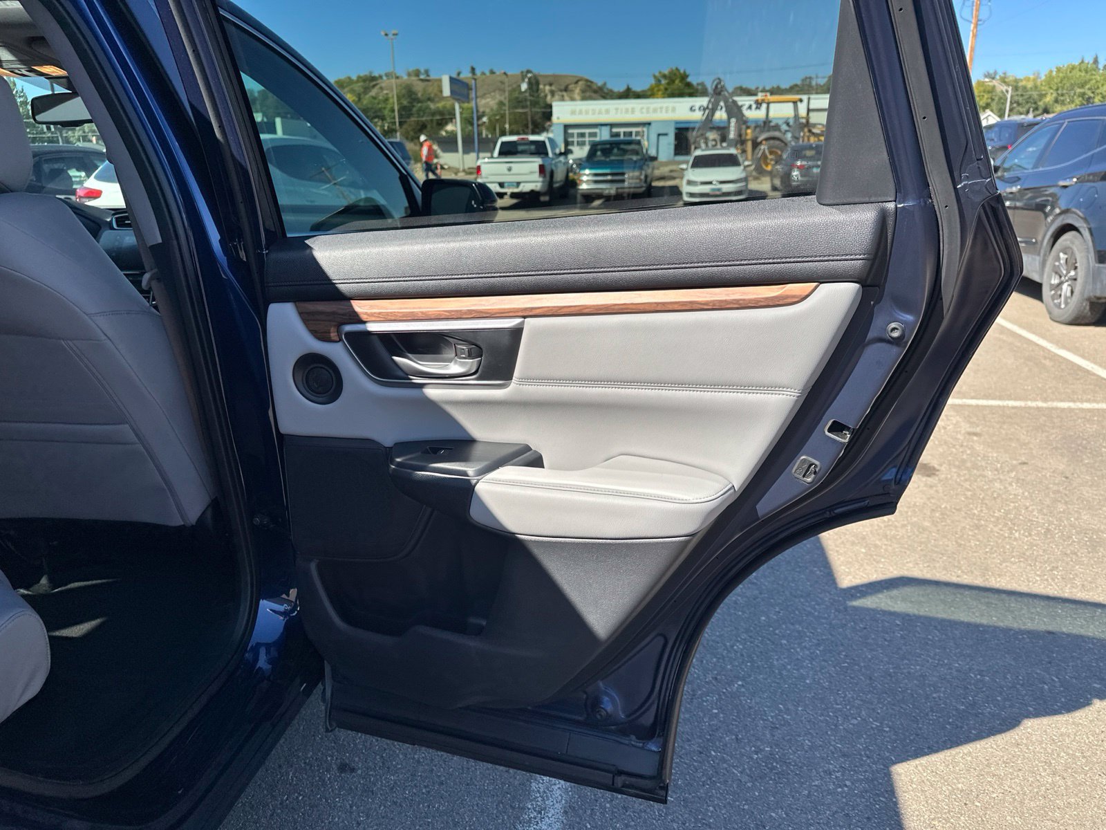 Used 2017 Honda CR-V EX-L image 33