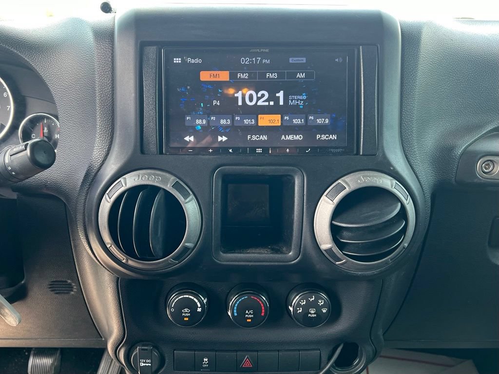 Used 2012 Jeep Wrangler Unlimited Sport AWD/4WD image 11