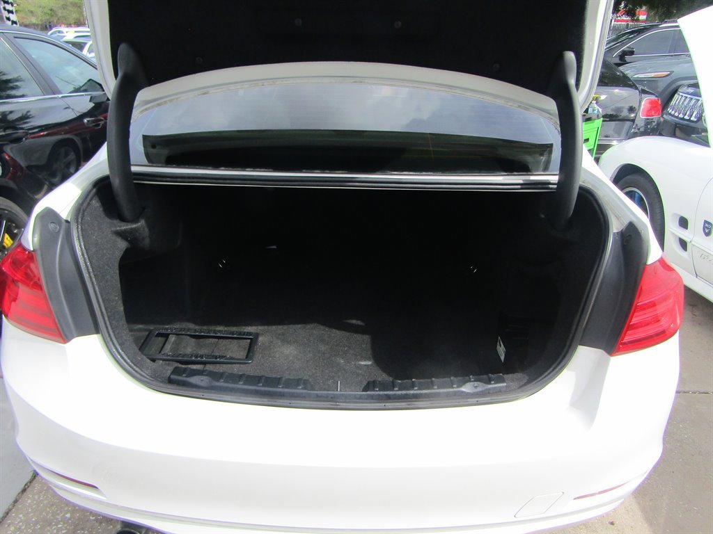 Used 2013 BMW 320i Sedan image 7