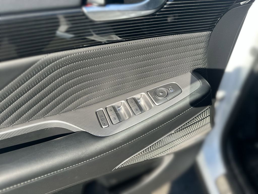 Used 2025 Hyundai Palisade Calligraphy image 15