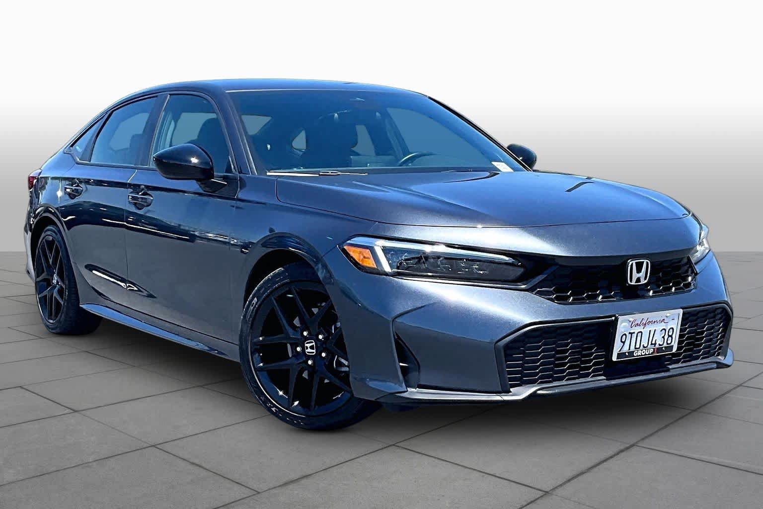 Used 2025 Honda Civic Sport image 2