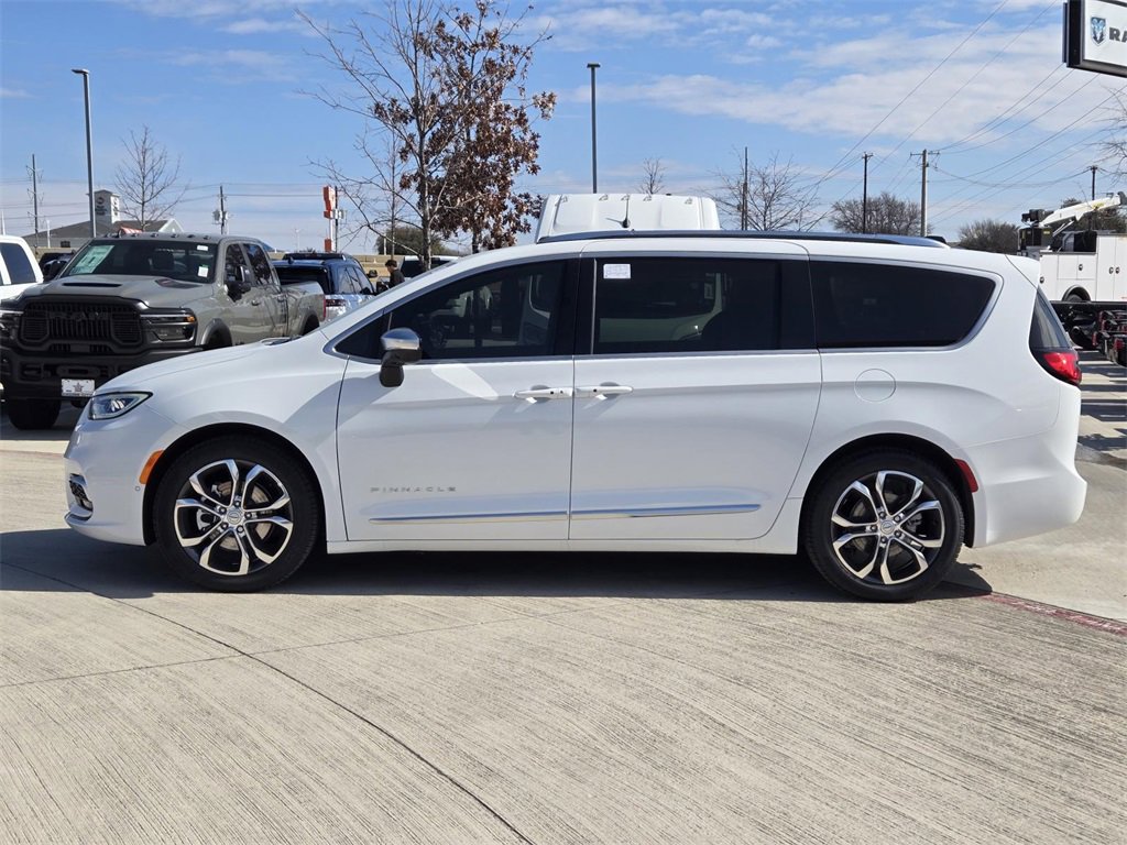 New 2026 Chrysler Pacifica Pinnacle w/ Trailer Tow Group image 2