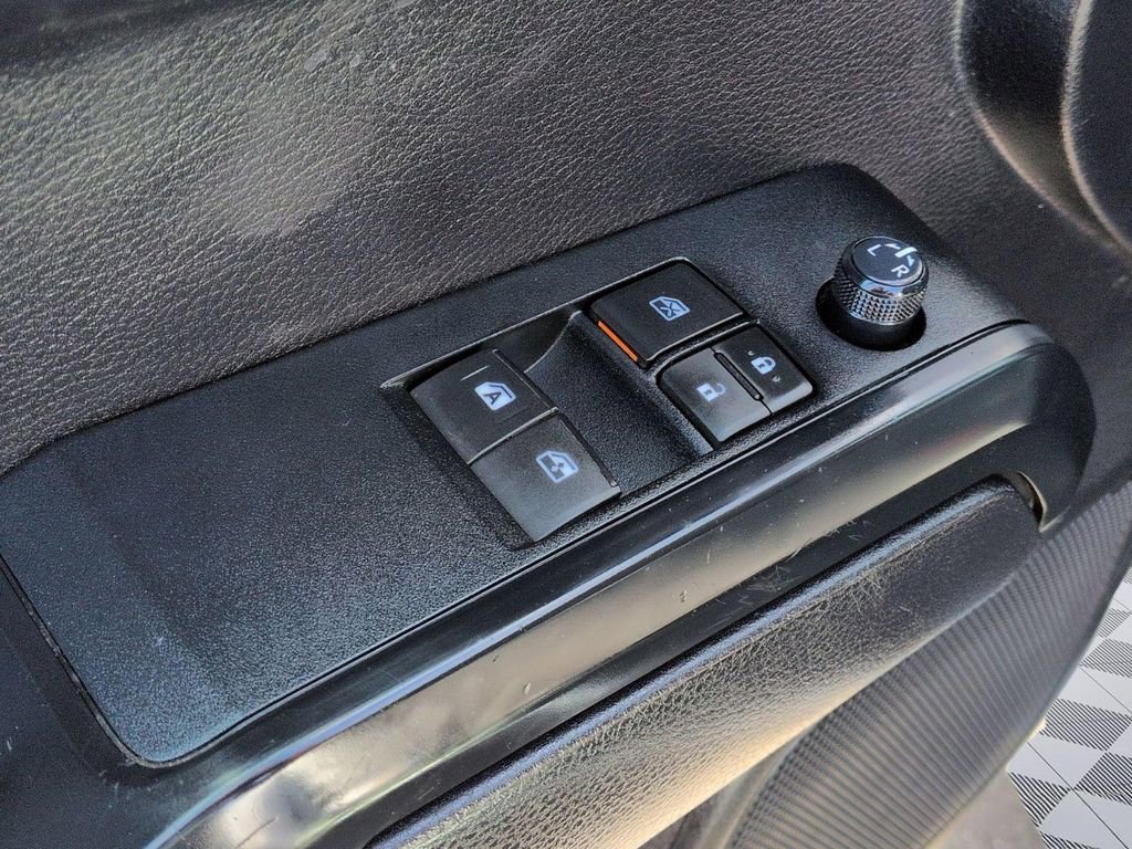 Used 2020 Toyota Tacoma SR image 11