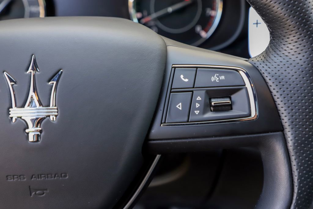 Used 2022 Maserati Quattroporte Modena Q4 AWD/4WD image 34