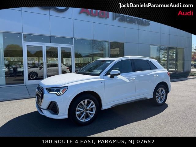 Used 2025 Audi Q3 2.0T Premium w/ Convenience Package image 1