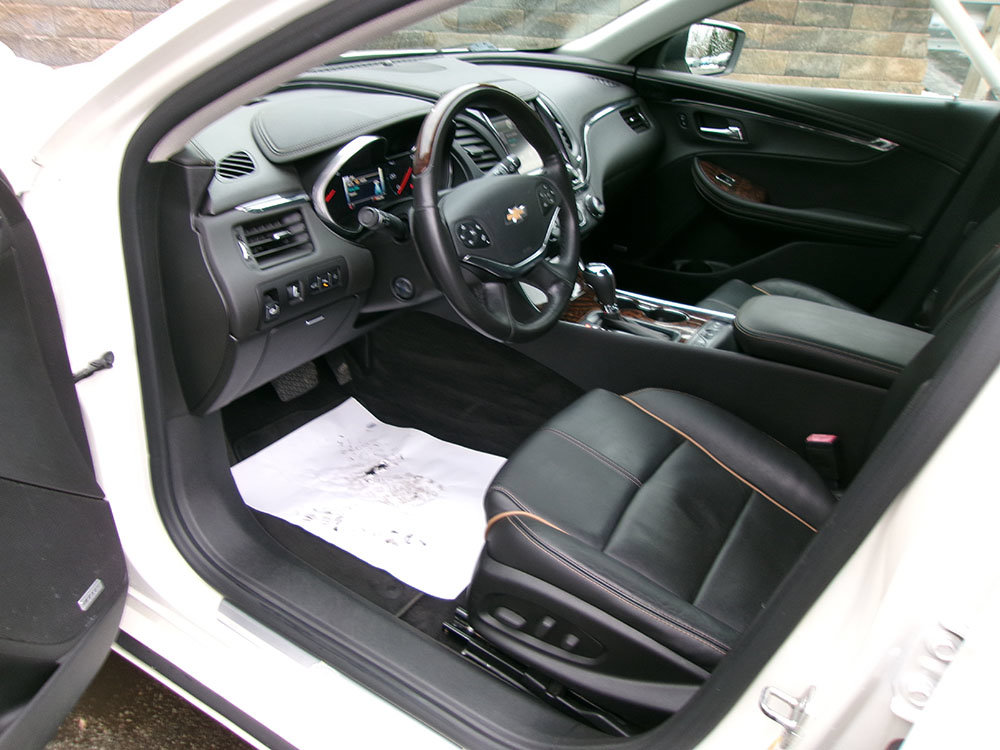 Used 2014 Chevrolet Impala LTZ FWD image 16