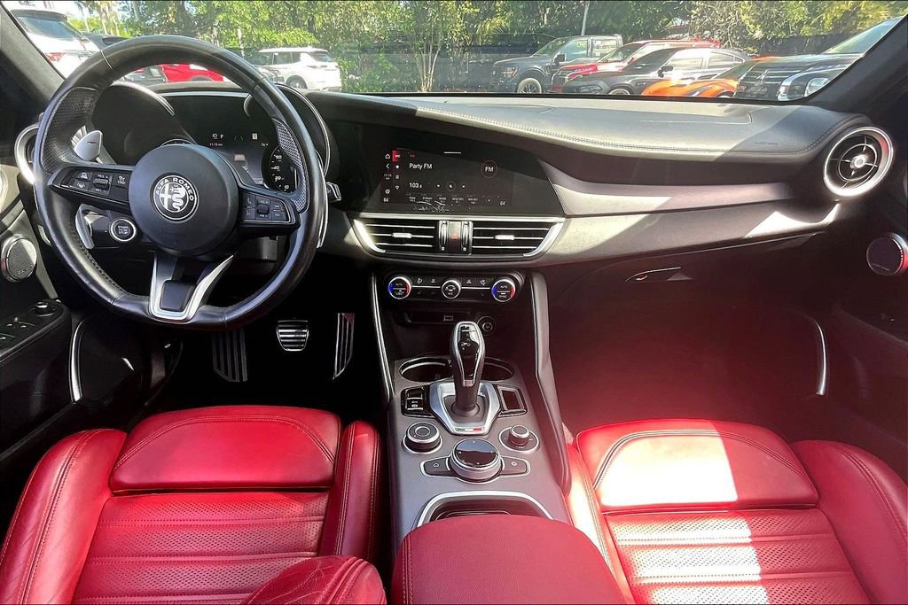 Used 2022 Alfa Romeo Giulia Veloce image 7