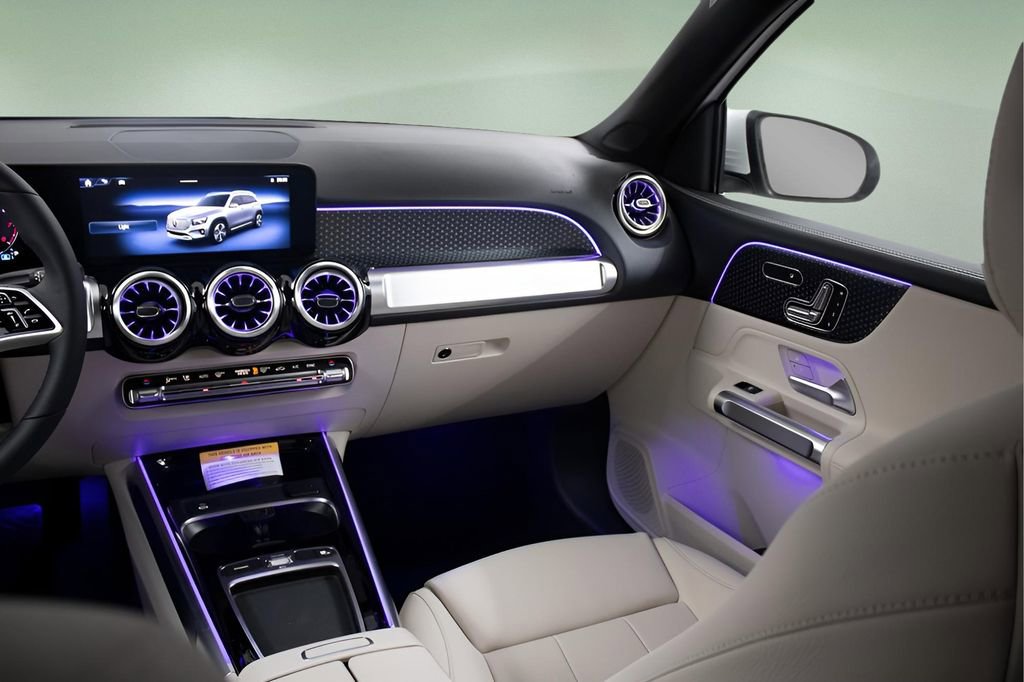 Used 2025 Mercedes-Benz GLB 250 GLB 250 image 28