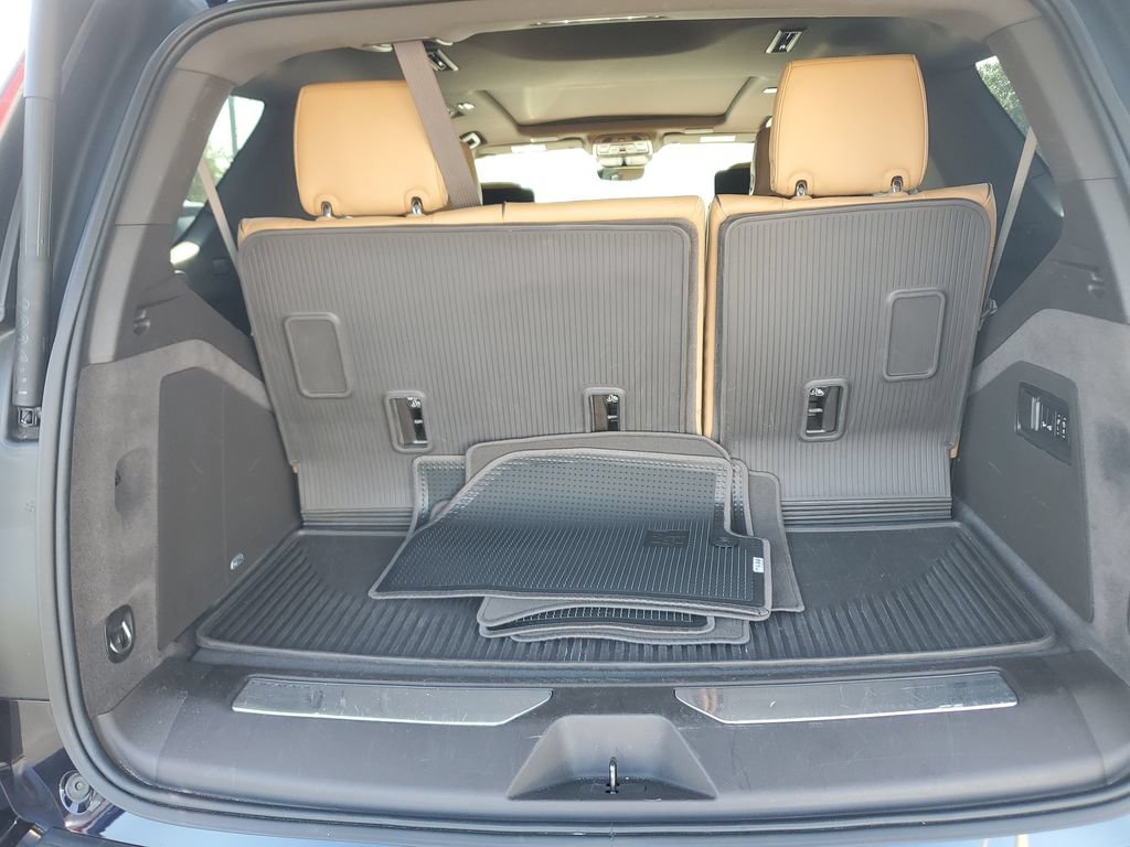 Used 2021 Cadillac Escalade Premium Luxury w/ Driver Assist Tech Package AWD/4WD image 27