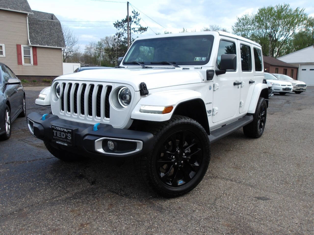Used 2023 Jeep Wrangler Unlimited Sahara w/ Cold Weather Group AWD/4WD image 36