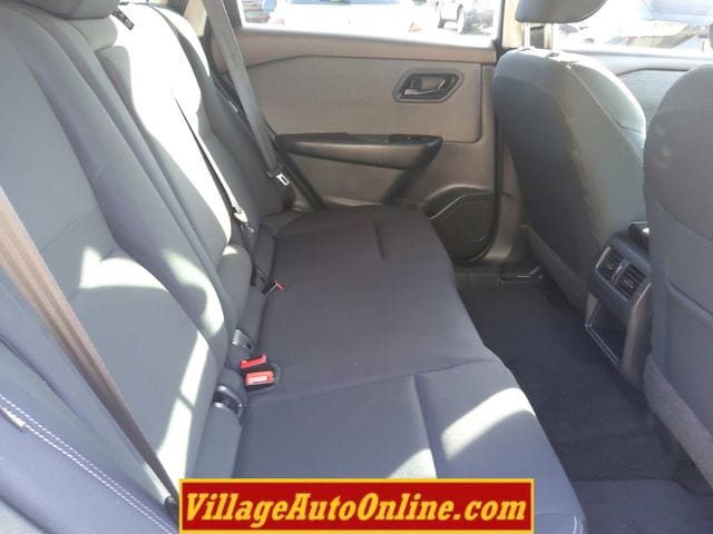 Used 2023 Nissan Rogue S AWD/4WD image 33