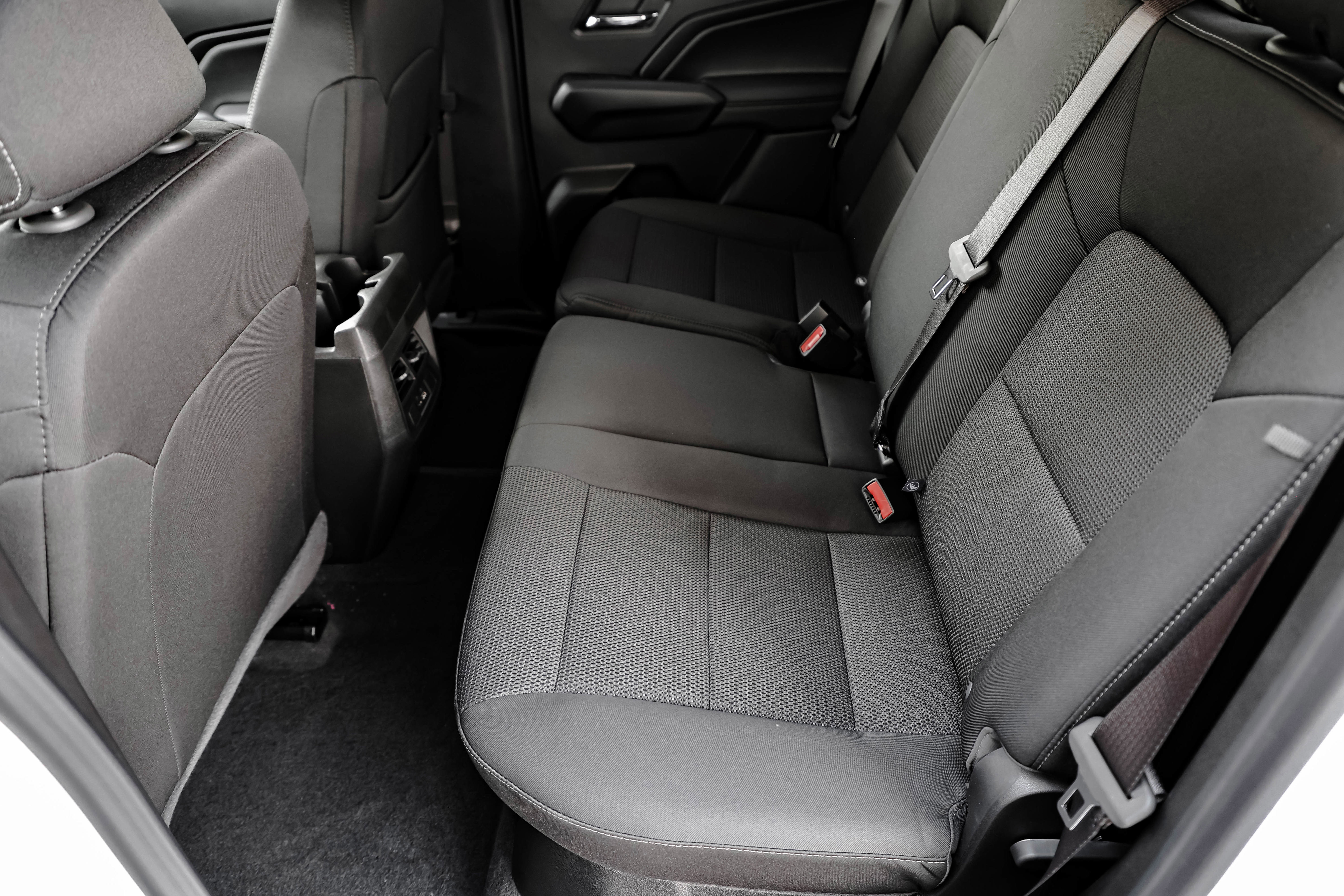 New 2026 GMC Canyon Elevation w/ Convenience Package image 17