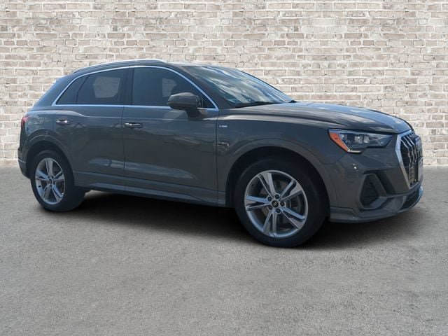 Used 2022 Audi Q3 2.0T Premium AWD/4WD image 1