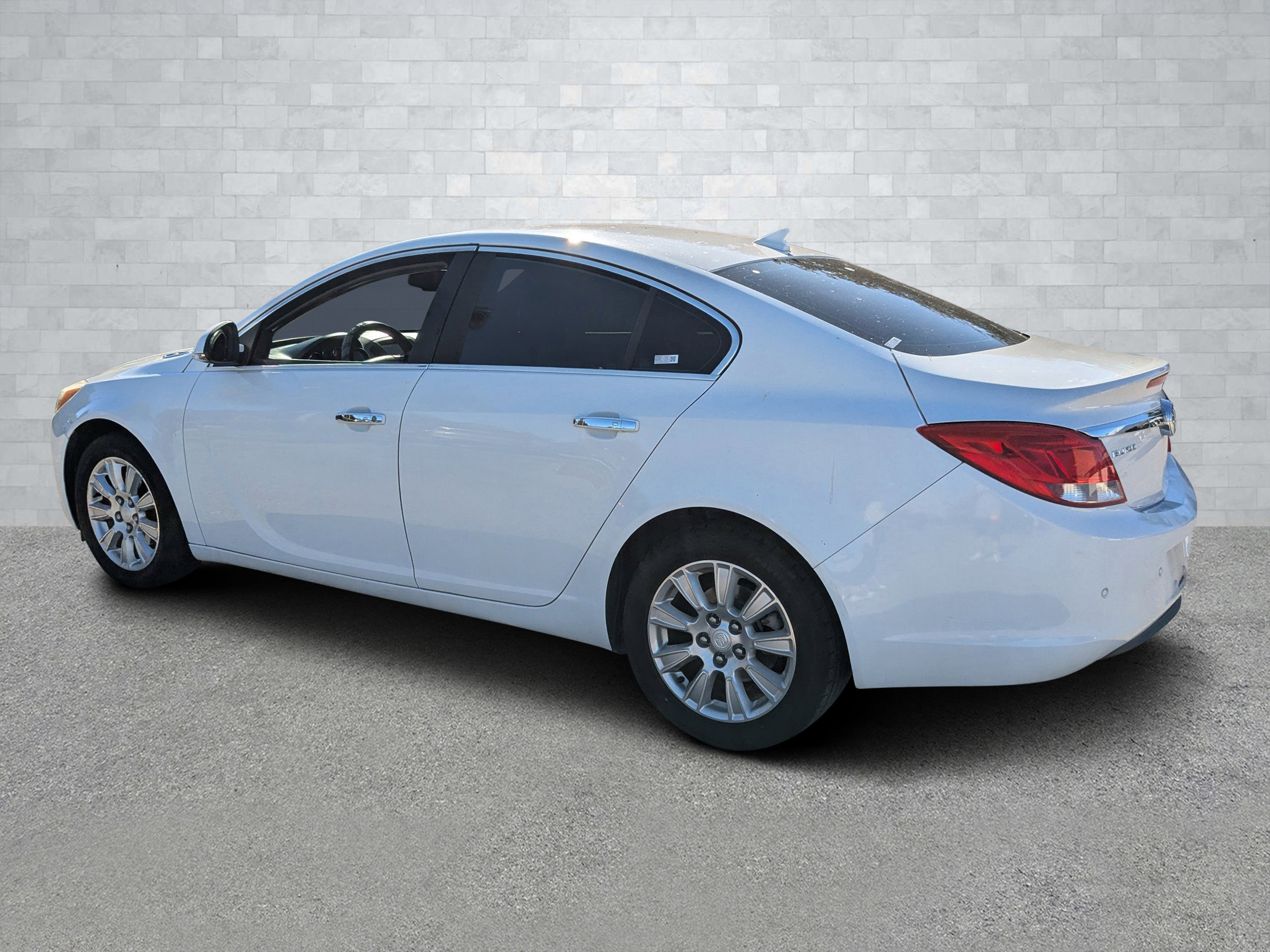 Used 2013 Buick Regal Premium image 7