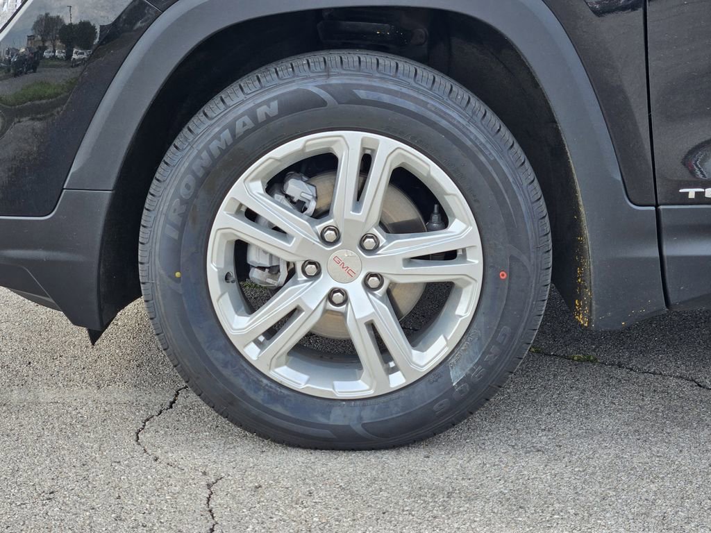 Used 2024 GMC Terrain SLE image 9