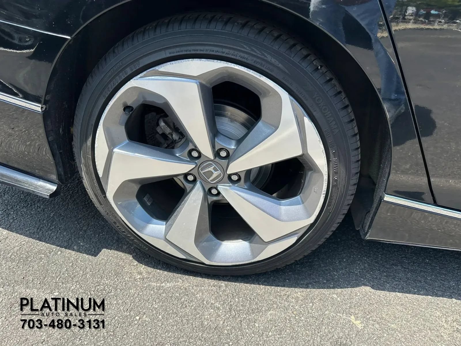 Used 2020 Honda Accord Touring image 19