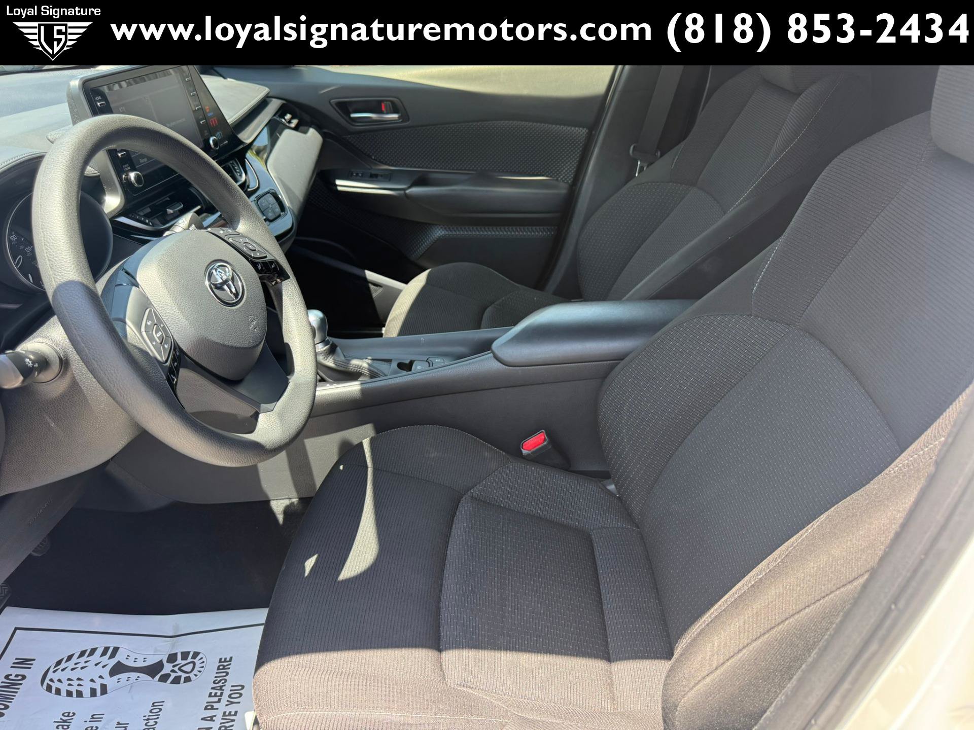 Used 2019 Toyota C-HR LE FWD image 15