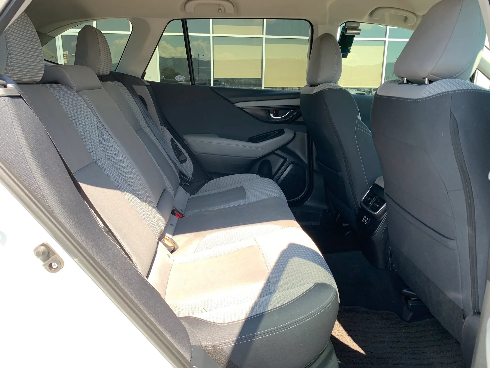 Used 2023 Subaru Outback Premium AWD/4WD image 28