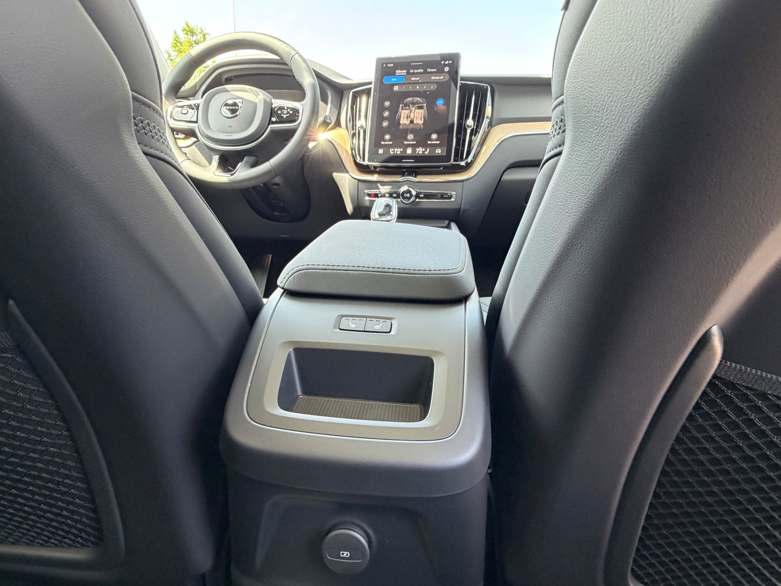New 2026 Volvo XC60 T8 Plus w/ Climate Package AWD/4WD image 11