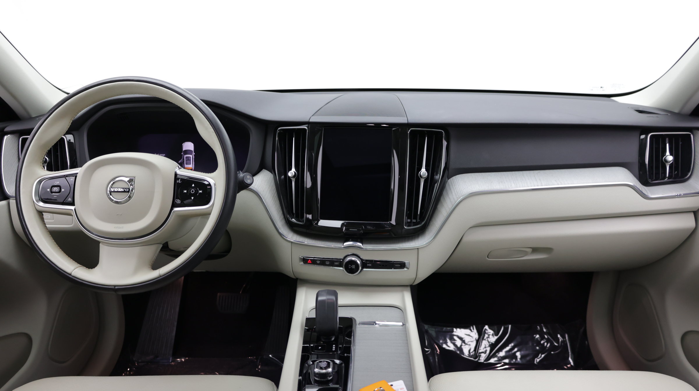 Used 2024 Volvo XC60 B5 Plus AWD/4WD image 27