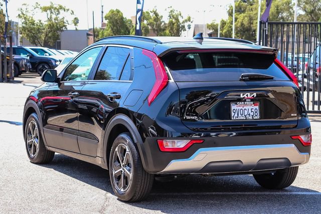 Certified 2025 Kia Niro EX FWD image 8