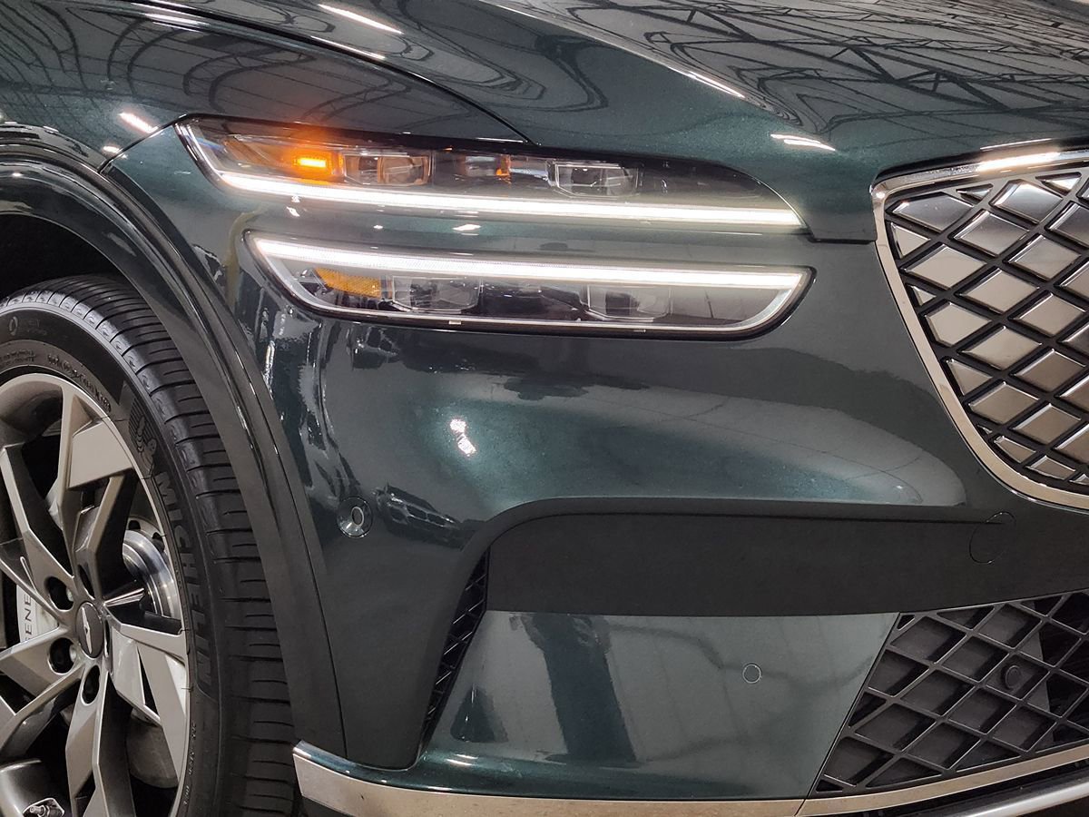 Used 2024 Genesis Electrified GV70 w/ Prestige Package AWD/4WD image 11
