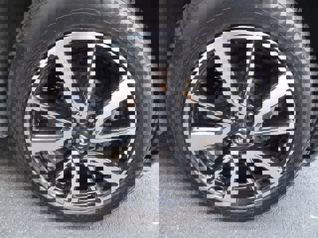 Used 2020 Nissan Rogue SL FWD image 37