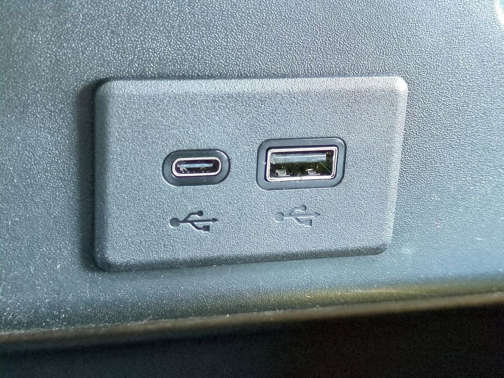 Used 2023 GMC Sierra 1500 AT4X image 23