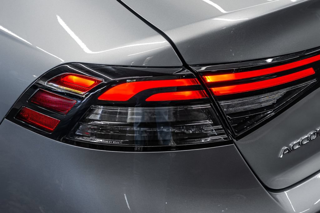 Used 2024 Honda Accord Touring image 14