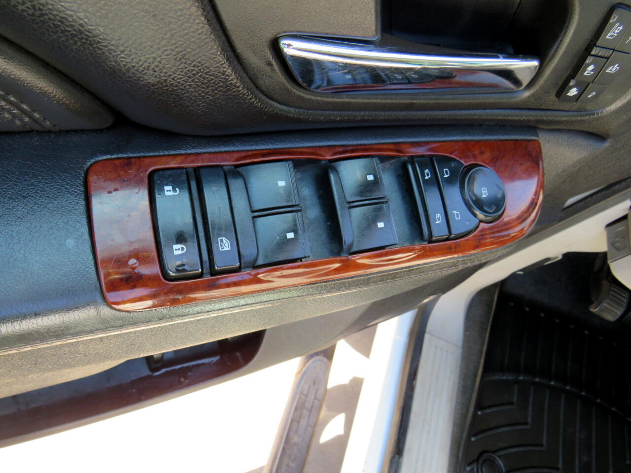 Used 2013 GMC Sierra 2500 SLT w/ SLT Convenience Package image 10