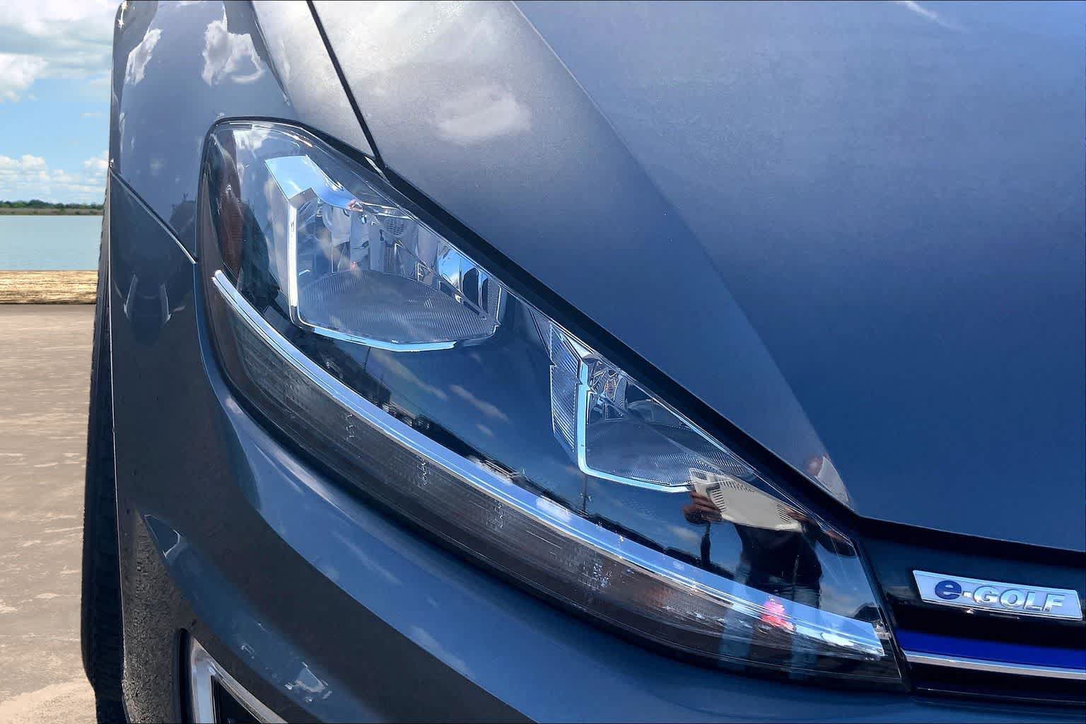 Used 2019 Volkswagen e-Golf SE w/ Driver Assistance Package FWD image 31