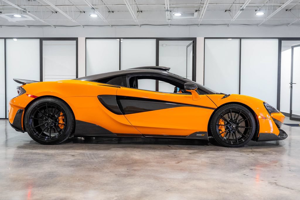 Used 2019 McLaren 600LT RWD image 1