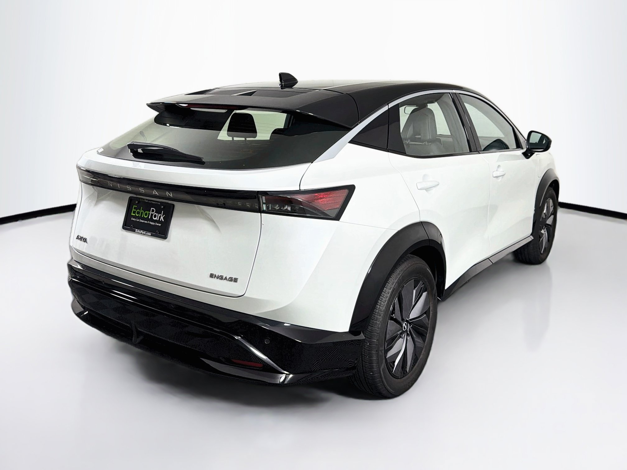 Used 2024 Nissan Ariya FWD image 9