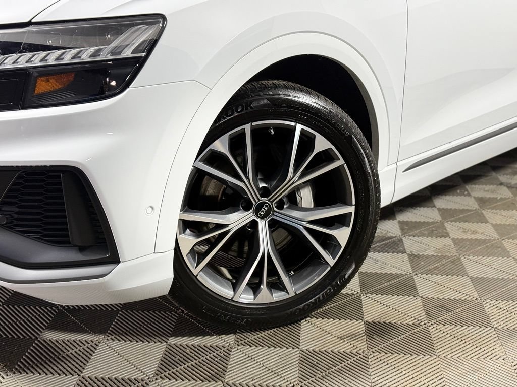 Used 2023 Audi Q8 Premium Plus AWD/4WD image 2