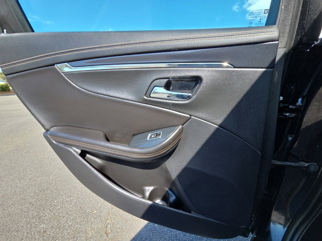 Used 2016 Chevrolet Impala LTZ FWD image 11