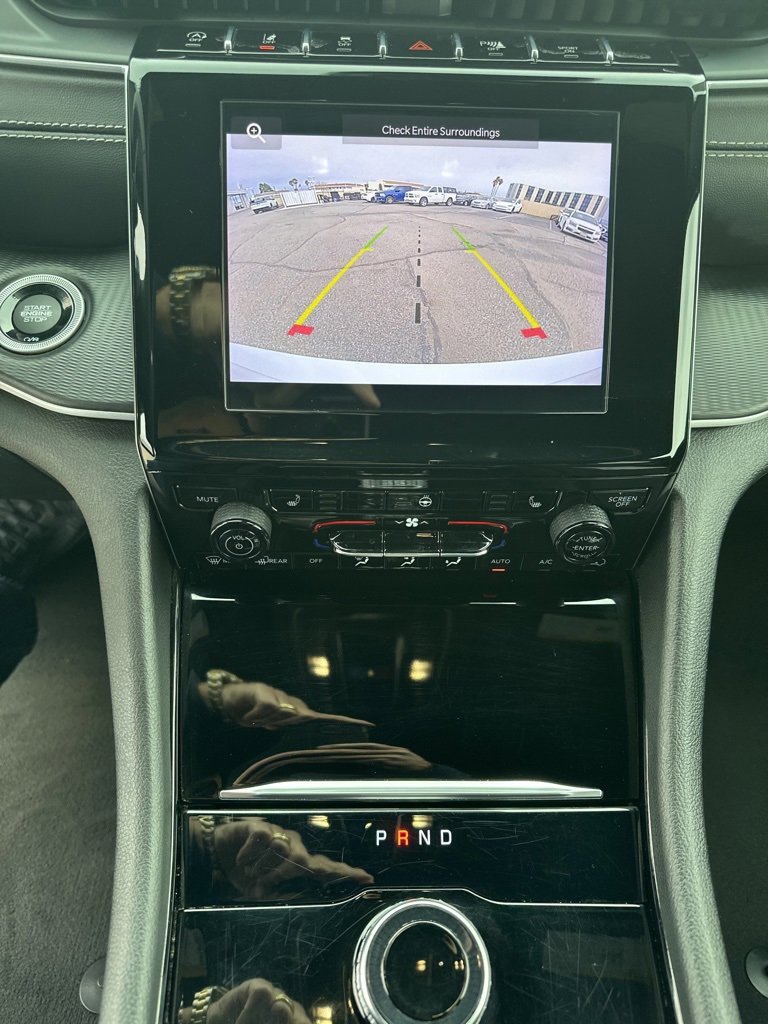 Used 2023 Jeep Grand Cherokee L Laredo image 30