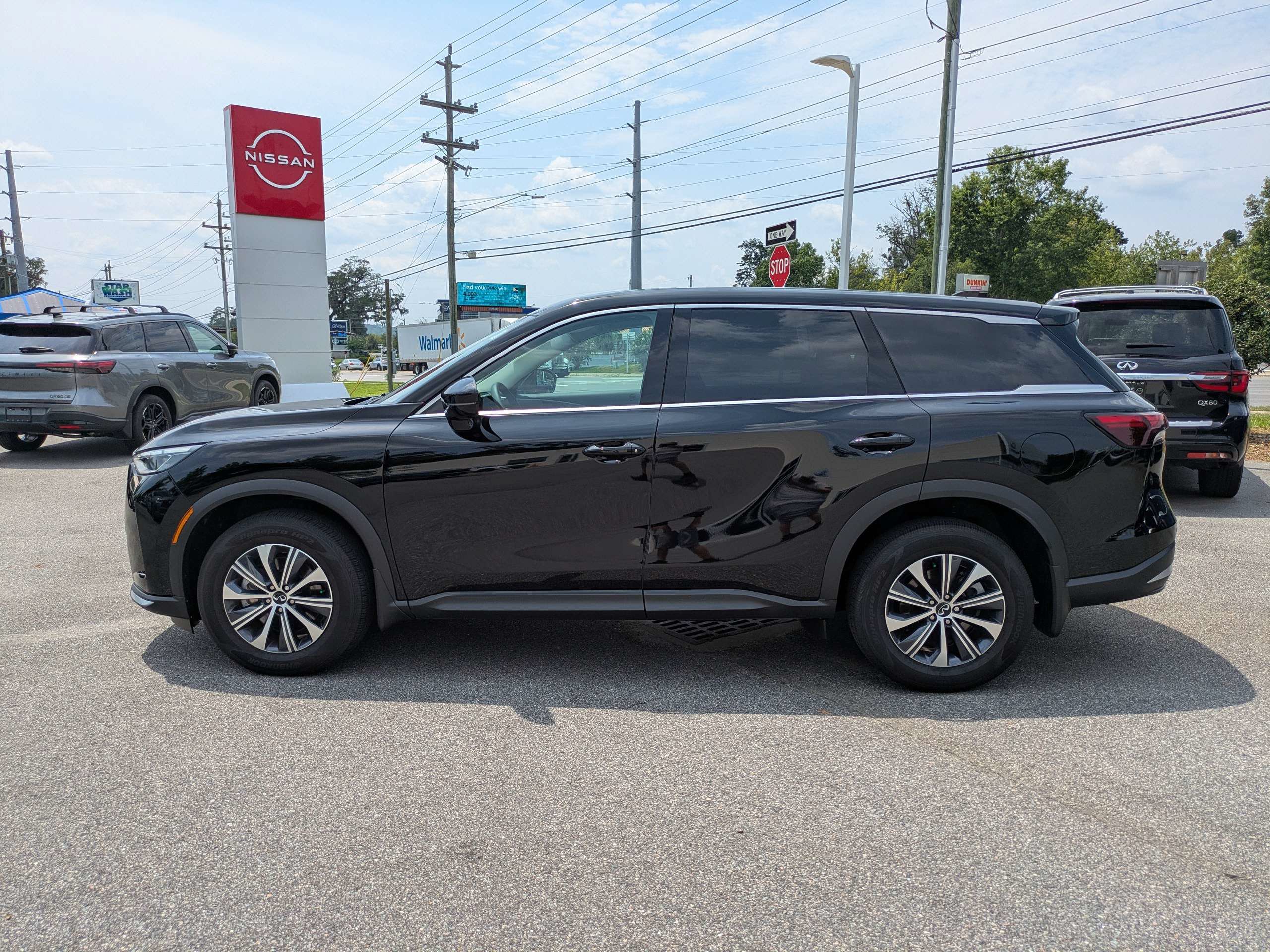 Used 2026 INFINITI QX60 Pure w/ Cargo Package FWD image 7