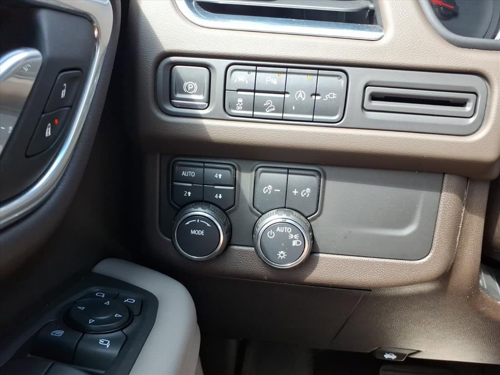 Used 2021 Chevrolet Tahoe Z71 w/ Luxury Package image 22