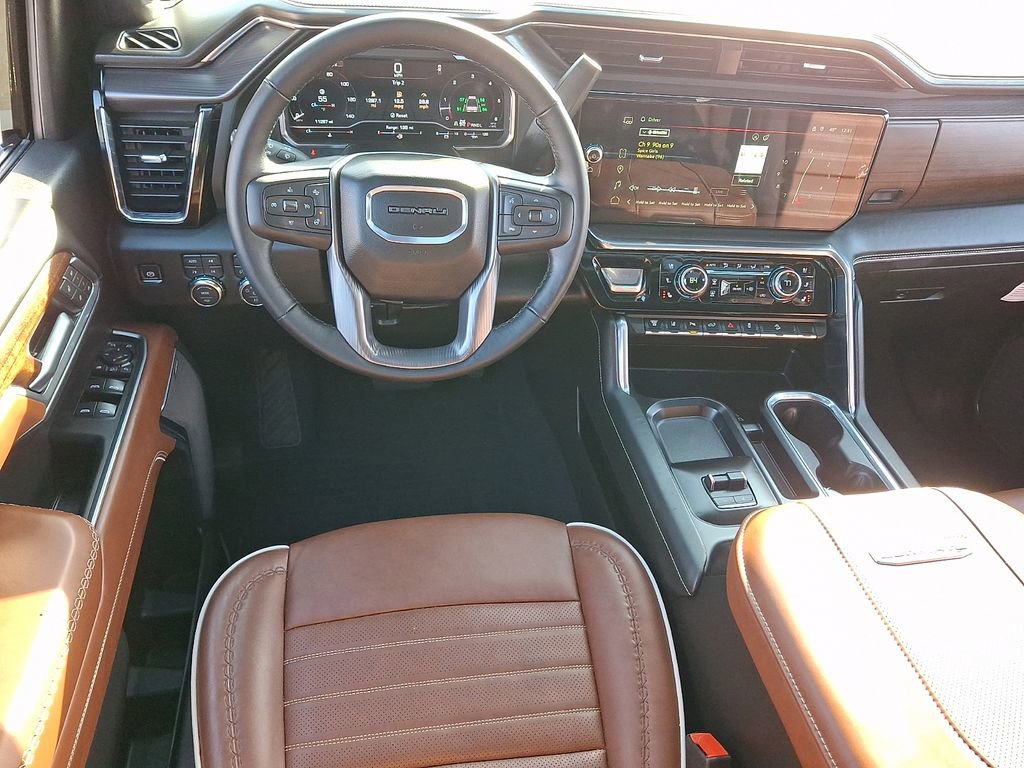 Used 2025 GMC Sierra 2500 Denali Ultimate image 11