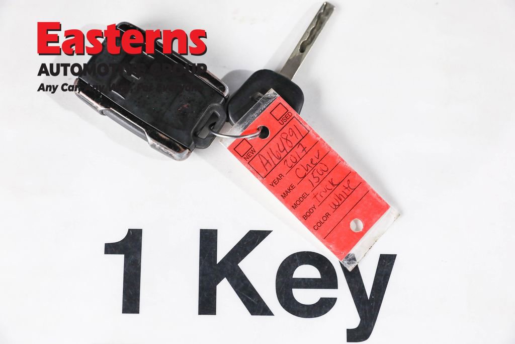 Used 2017 Chevrolet Silverado 1500 LT image 25