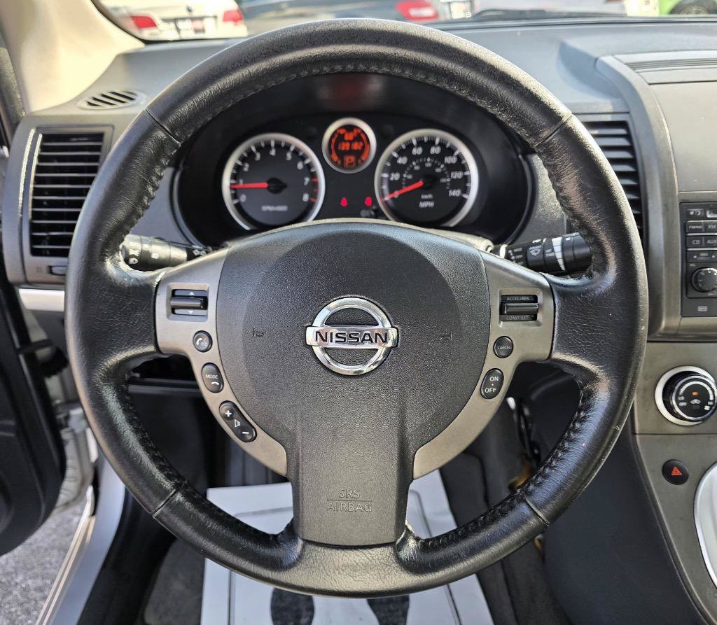 Used 2012 Nissan Sentra 2.0 SR w/ Special Edition Pkg FWD image 29