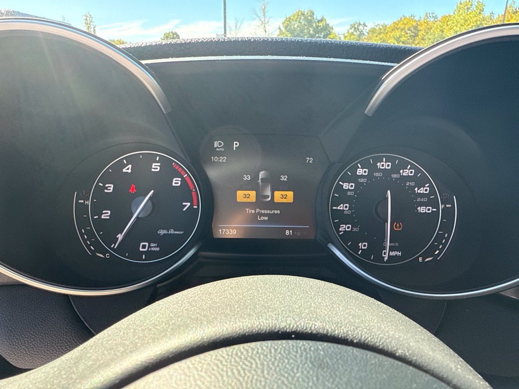 Used 2017 Alfa Romeo Giulia Ti w/ TI 19" Sport Package RWD image 37