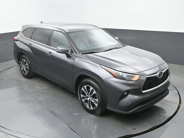 Used 2022 Toyota Highlander XLE image 29
