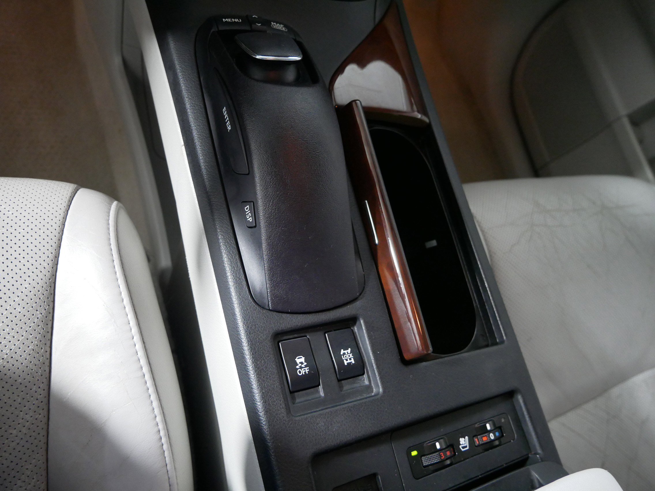 Used 2011 Lexus RX 350 AWD w/ Premium Pkg image 29
