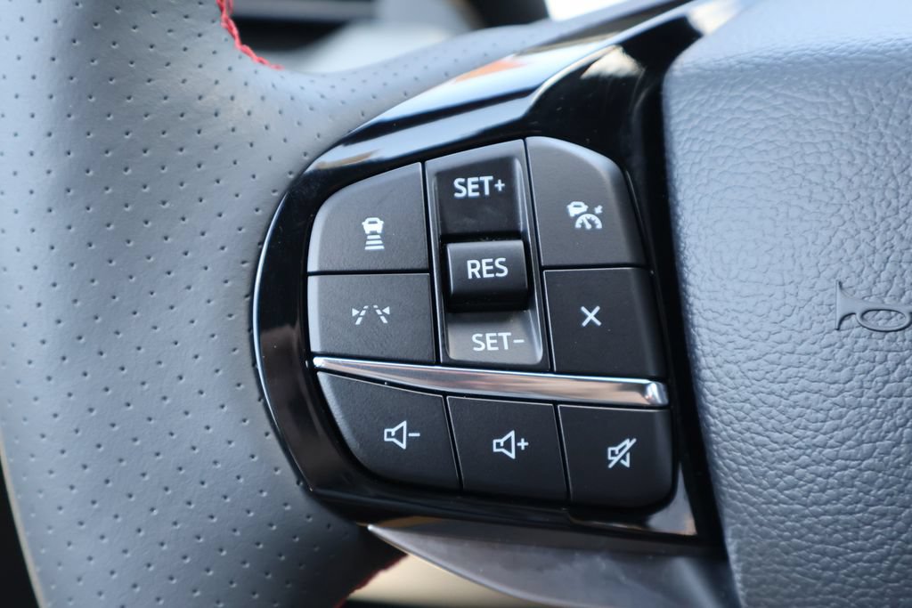 Used 2026 Ford Explorer ST-Line w/ ST-Line Street Pack AWD/4WD image 8