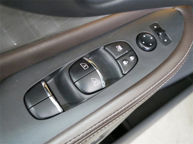 Used 2016 Nissan Murano Platinum w/ Platinum Technology Package image 13